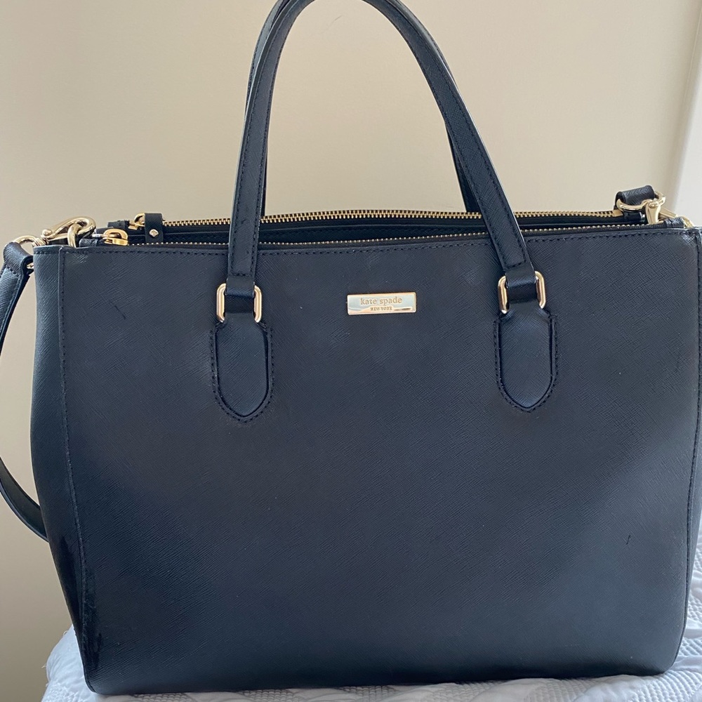 LARGE BLACK KATE SPADE PURSE BARELY USED